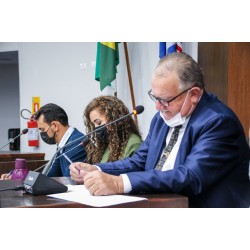 Vereadores de Campo Largo aprovam projeto sobre Publicidade da Relação de Médicos Plantonistas